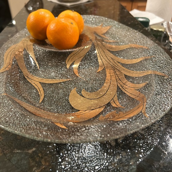 Elegant Glass Serving Platter with Gold Accents - Picture 3 of 15